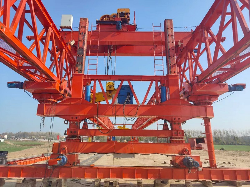 架橋機架梁準備工作