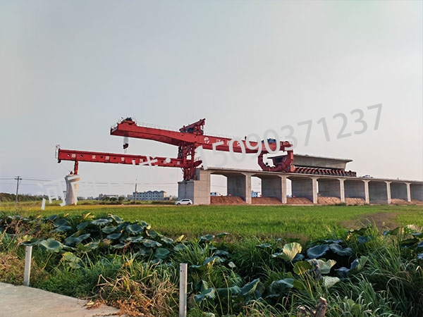 宜昌900噸架橋機(jī) 宜昌900噸架橋機(jī)