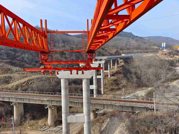 240噸架橋機 240噸架橋機