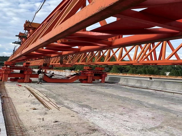 四川攀枝花200噸架橋機(jī)租賃廠家路橋施工小能手