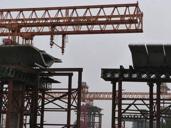 節段拼架橋機工程 節段拼架橋機工程